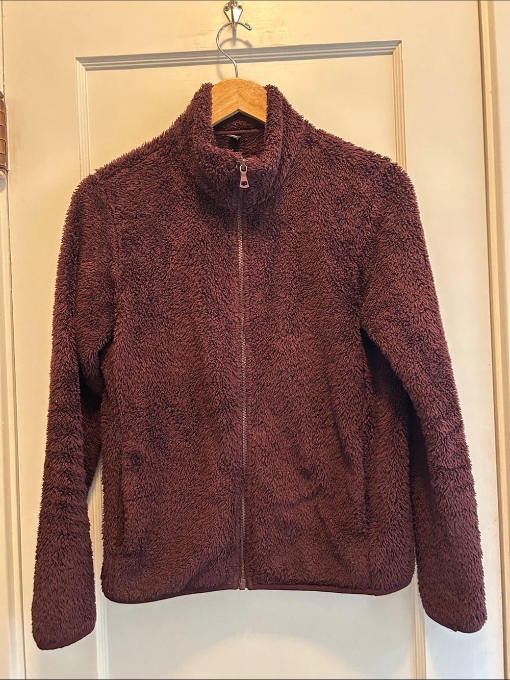 Uniqlo Women's Teddy Full-Zip Jacket in Burgundy